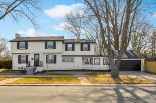16350 Mack Avenue, Grosse Pointe, MI 48230
