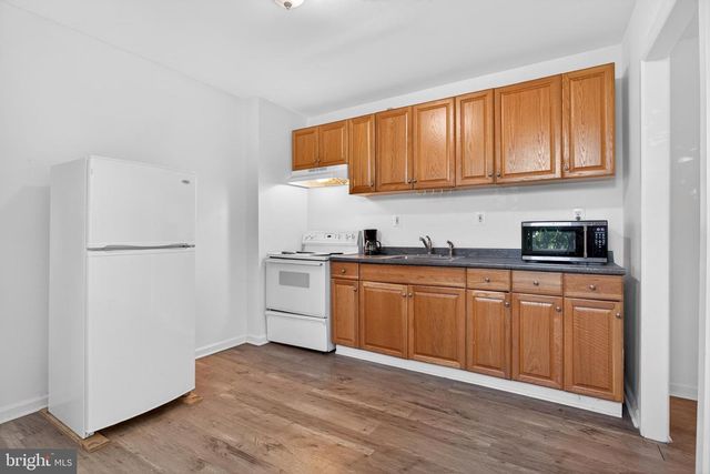 2005 E DAUPHIN ST, Philadelphia, PA 19125