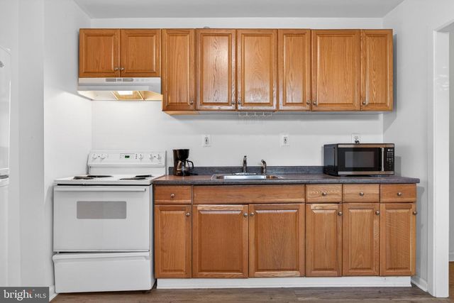 2005 E DAUPHIN ST, Philadelphia, PA 19125