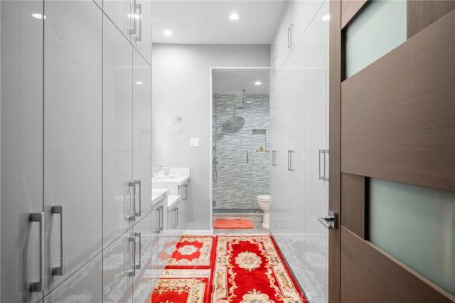 14607 Erwin 107, Van Nuys, CA 91411