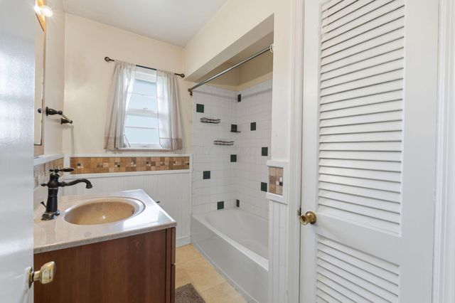 2846 Hampton Road S, Columbus, OH 43232