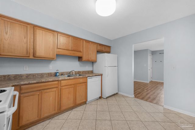 10150 Guidy Ln, Pensacola, FL 32514