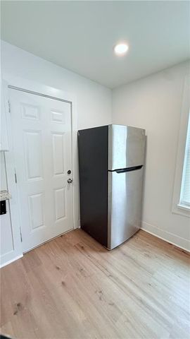 2031 Lister Avenue, Kansas City, MO 64127