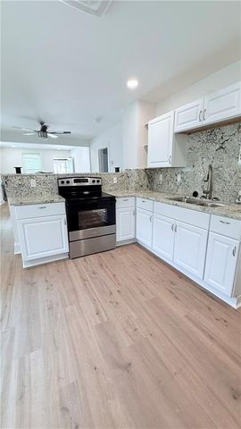 2031 Lister Avenue, Kansas City, MO 64127