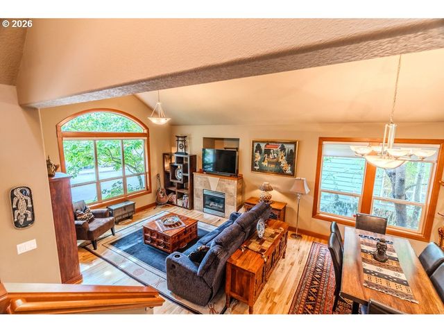 703 Se ANDERSON Ln, Gresham, OR 97080