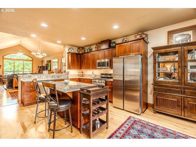 703 Se ANDERSON Ln, Gresham, OR 97080