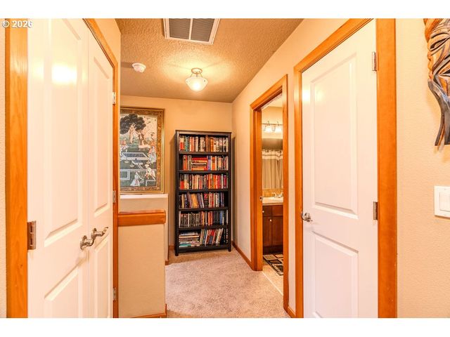 703 Se ANDERSON Ln, Gresham, OR 97080
