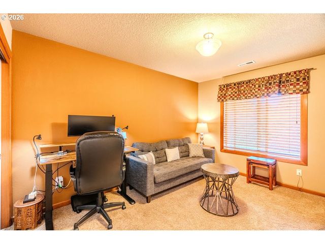 703 Se ANDERSON Ln, Gresham, OR 97080