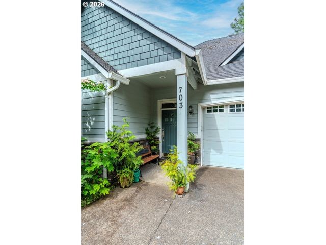 703 Se ANDERSON Ln, Gresham, OR 97080