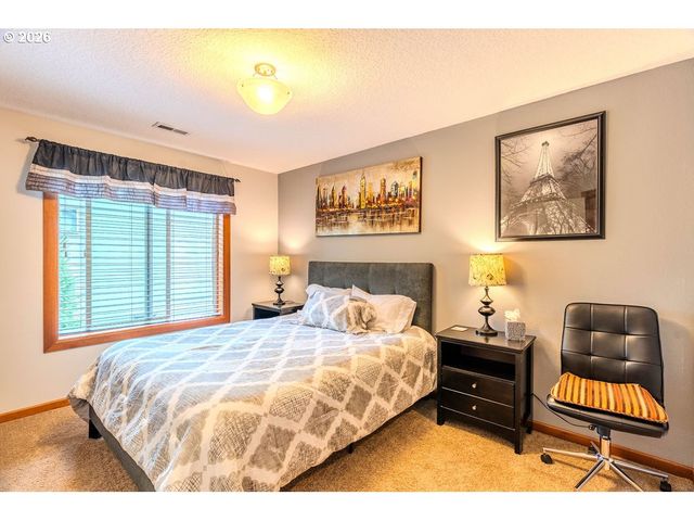 703 Se ANDERSON Ln, Gresham, OR 97080