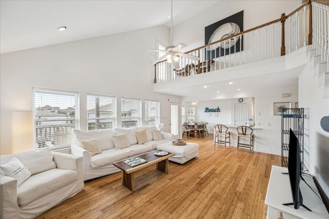 13723 Pirates Beach Boulevard, Galveston, TX 77554