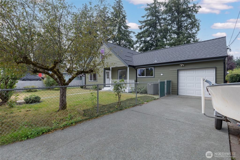 8407 Winona Street SW, Lakewood, WA 98498
