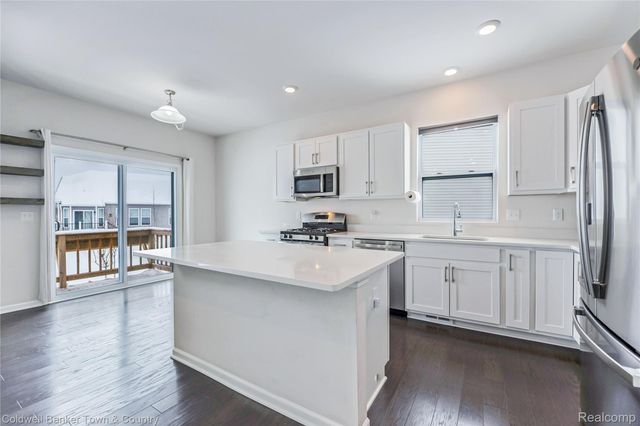 8126 Carston Lane, Green Oak Township, MI 48116