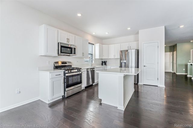 8126 Carston Lane, Green Oak Township, MI 48116