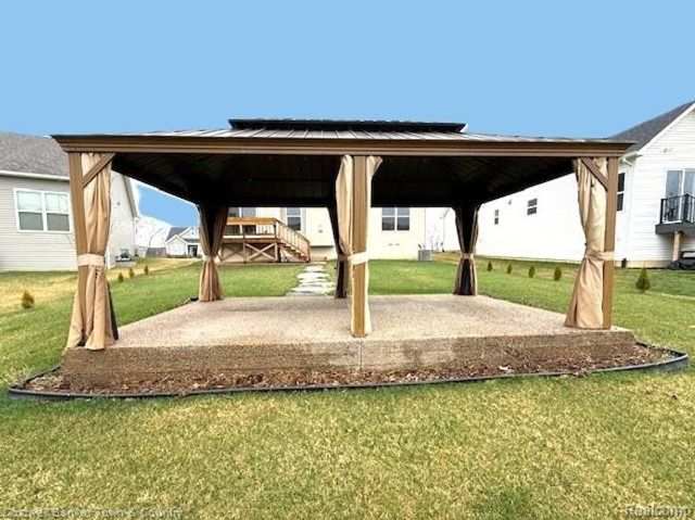 8126 Carston Lane, Green Oak Township, MI 48116