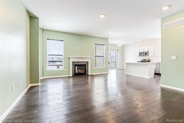 8126 Carston Lane, Green Oak Township, MI 48116