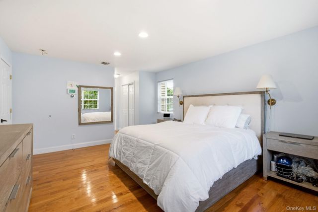 4 Patricks Way, Saint James, NY 11780