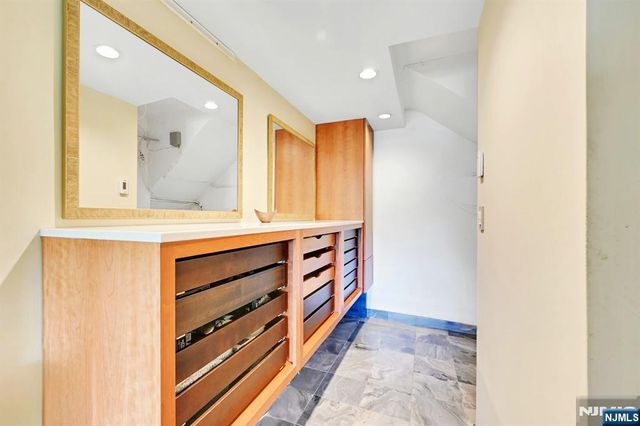 3 Horizon Road 1033, Fort Lee, NJ 07024