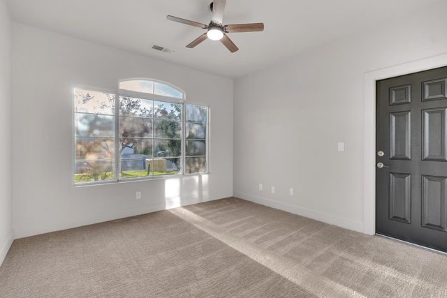 2423 S Sabre Avenue, Fresno, CA 93727