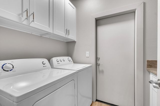 2423 S Sabre Avenue, Fresno, CA 93727