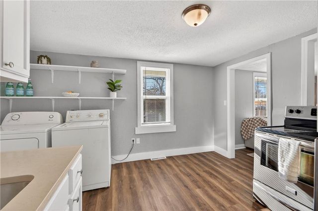 429 NE 42nd Street, Kansas City, MO 64116