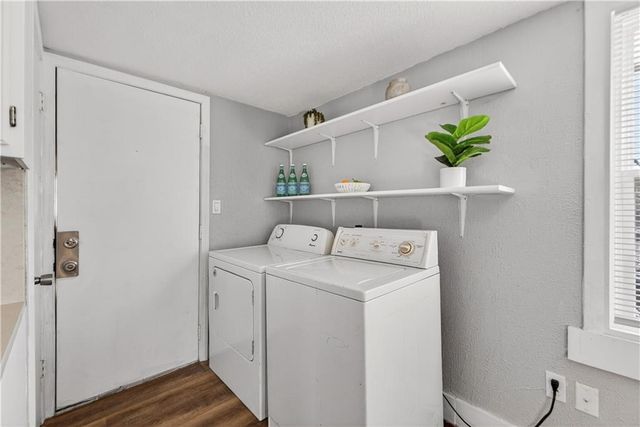 429 NE 42nd Street, Kansas City, MO 64116