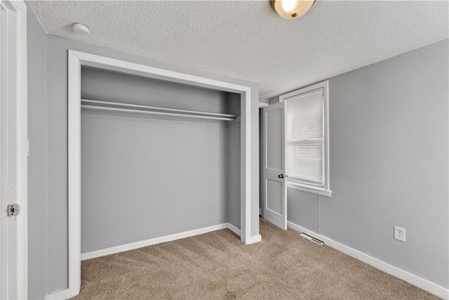 429 NE 42nd Street, Kansas City, MO 64116