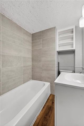 429 NE 42nd Street, Kansas City, MO 64116