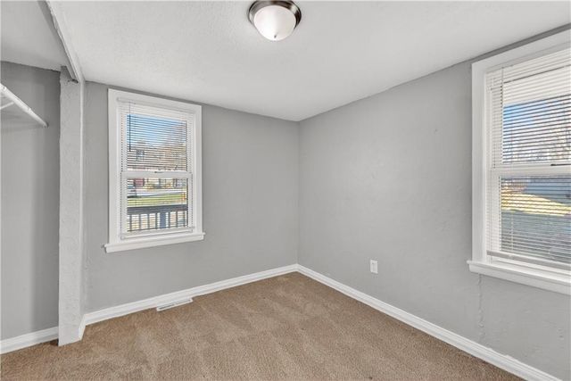 429 NE 42nd Street, Kansas City, MO 64116