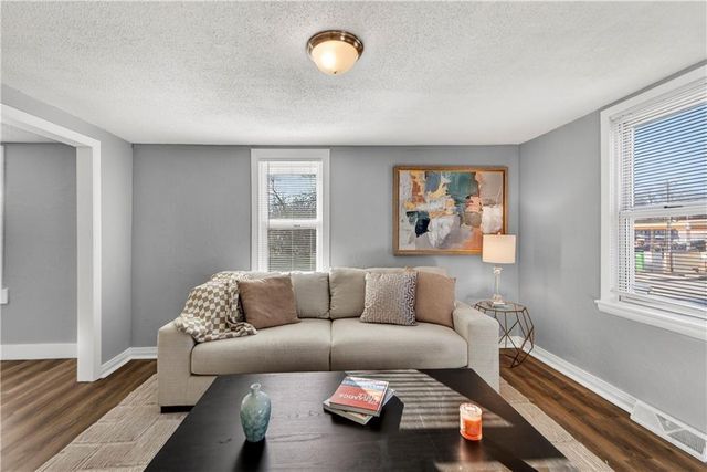 429 NE 42nd Street, Kansas City, MO 64116