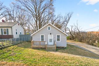 429 NE 42nd Street, Kansas City, MO 64116