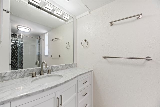 2627 Douglas Avenue 125, Dallas, TX 75219