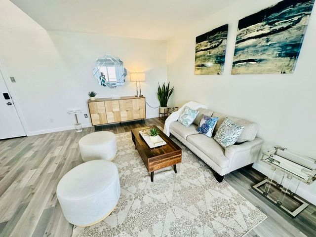 2627 Douglas Avenue 125, Dallas, TX 75219