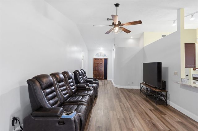 1405 E FRANCES AVENUE, Plant City, FL 33563