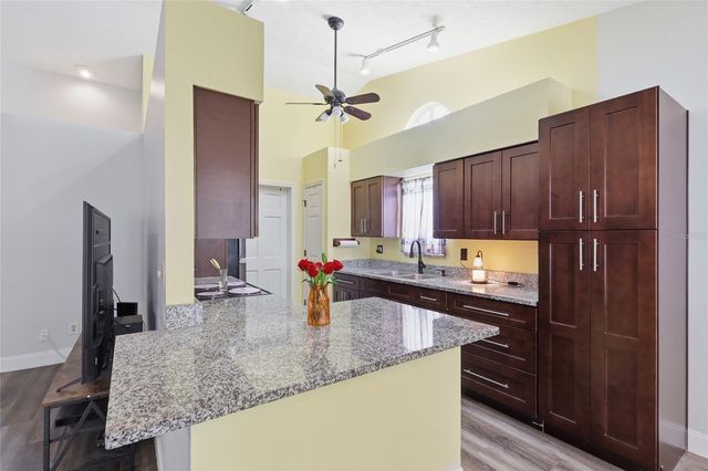 1405 E FRANCES AVENUE, Plant City, FL 33563
