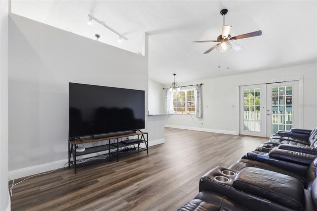 1405 E FRANCES AVENUE, Plant City, FL 33563