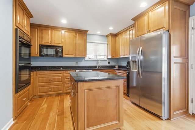 18 Lavington Road, Charleston, SC 29407