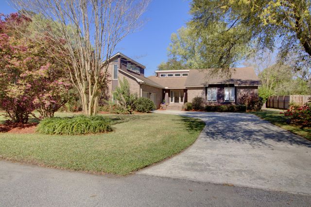 18 Lavington Road, Charleston, SC 29407