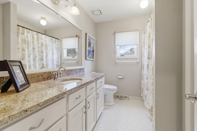 18 Lavington Road, Charleston, SC 29407