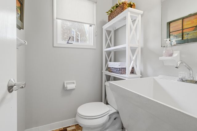 18 Lavington Road, Charleston, SC 29407