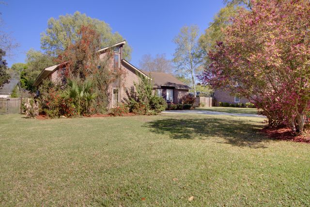 18 Lavington Road, Charleston, SC 29407