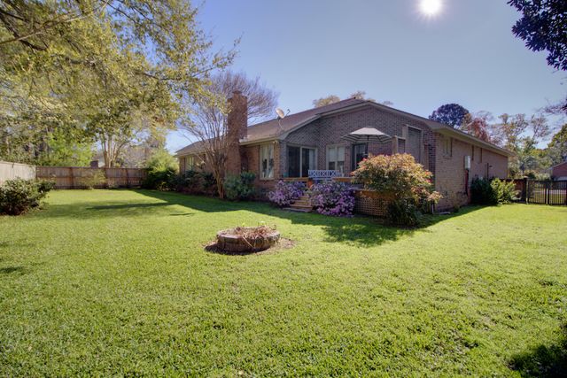 18 Lavington Road, Charleston, SC 29407