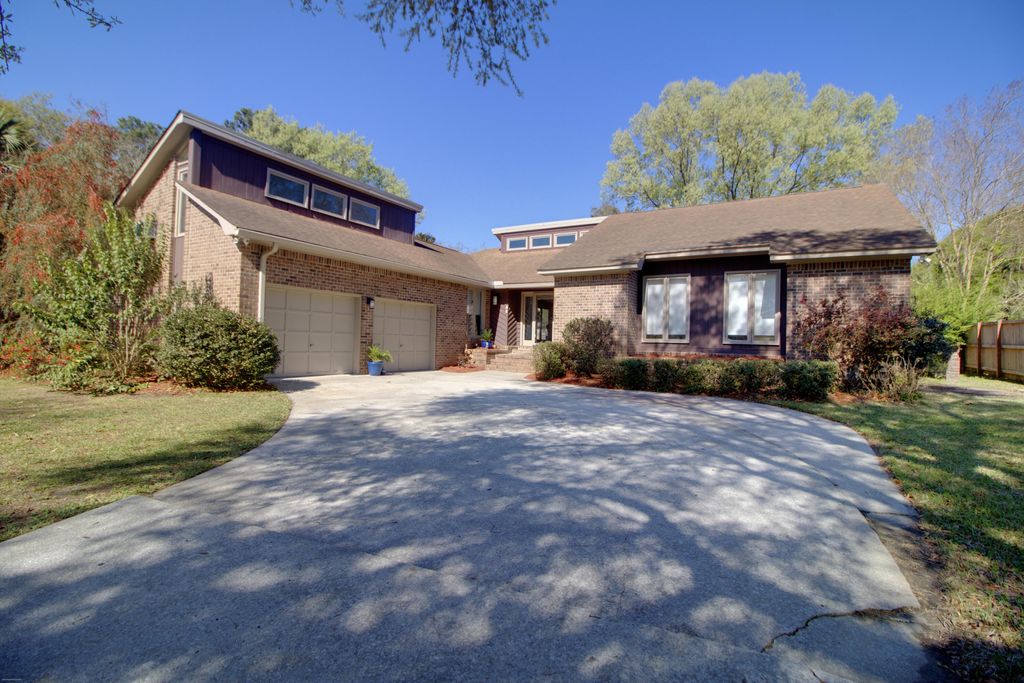 18 Lavington Road, Charleston, SC 29407