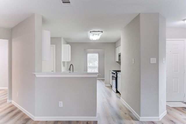 8038 Narrow Brook Way, Houston, TX 77016