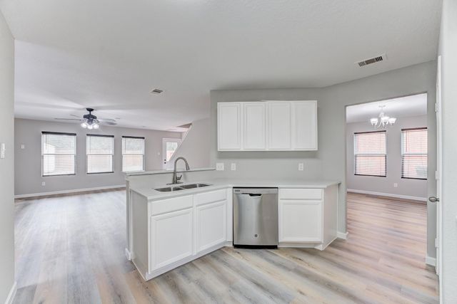 8038 Narrow Brook Way, Houston, TX 77016