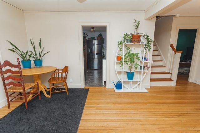 25 Barton Rd, Greenfield, MA 01301