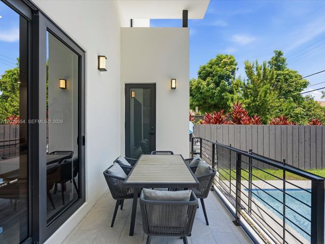 3266 SW 25th Terrace 3266, Miami, FL 33133