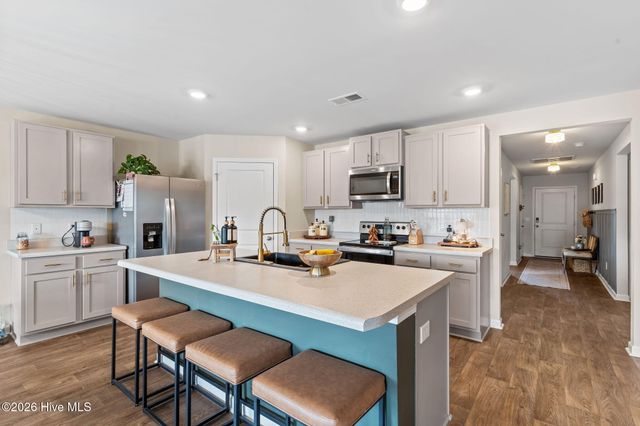 6220 Centipede Place, Castle Hayne, NC 28429