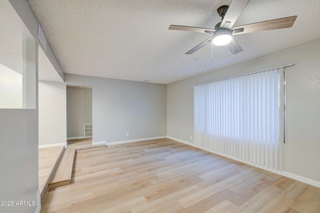 4733 W HAYWARD Avenue, Glendale, AZ 85301