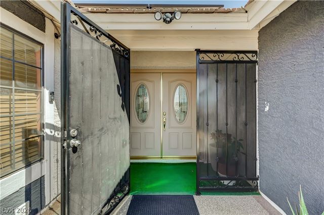 3222 East Oquendo Road, Las Vegas, NV 89120